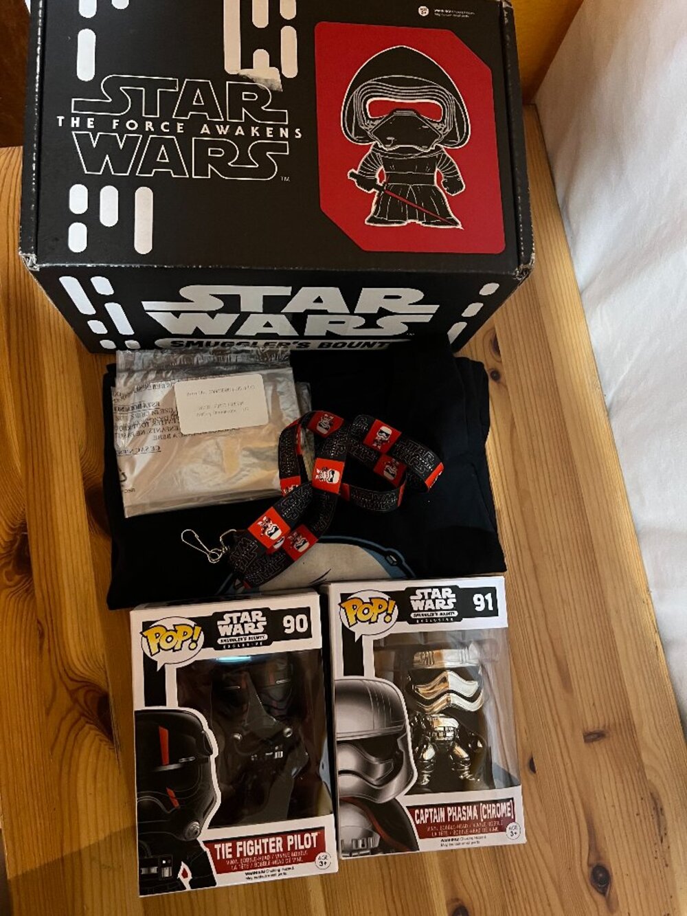 FUNKO Star Wars Force Awakens Smuggler's Bounty Box FIRST ORDER Size Large Used